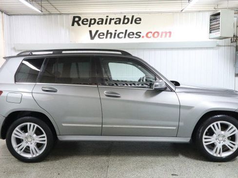 Used 2015 Mercedes-Benz GLK 350 4MATIC image 4