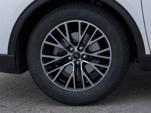 Used 2025 Ford Escape SE w/ PHEV Premium Package image 19