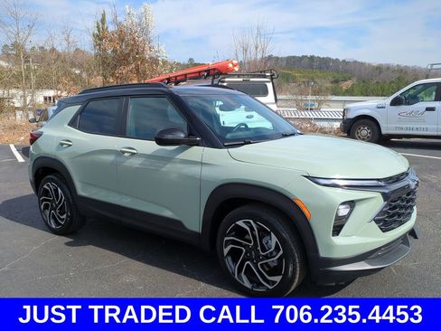 Used 2024 Chevrolet TrailBlazer RS w/ Convenience Package image 2