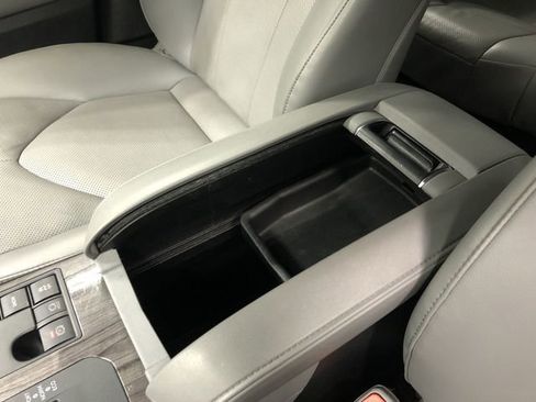 Used 2023 Toyota Highlander Limited image 27