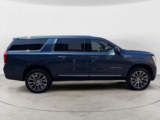 Certified 2026 GMC Yukon XL Denali w/ Sun & Power Step Package AWD/4WD image 4