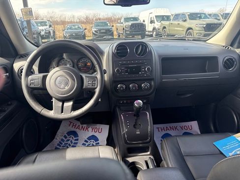 Used 2016 Jeep Patriot High Altitude image 28