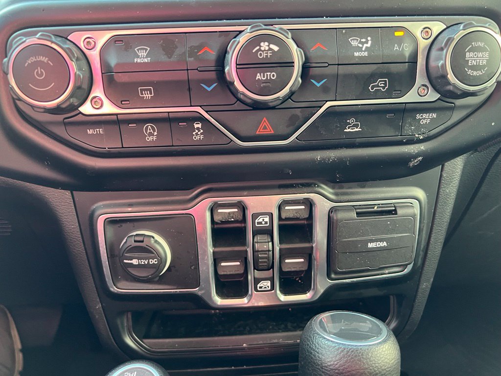 Used 2022 Jeep Wrangler Unlimited Sport AWD/4WD image 17