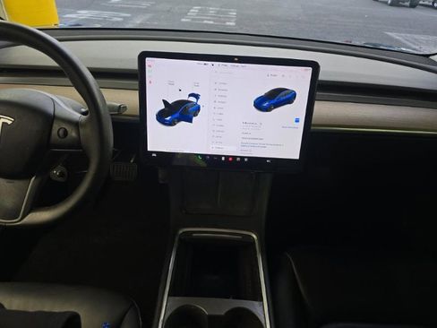 Used 2021 Tesla Model 3 Long Range image 4