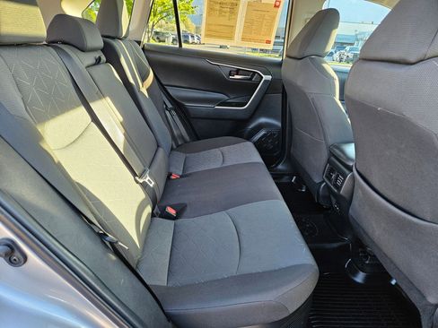 Used 2022 Toyota RAV4 XLE w/ Convenience Package image 30