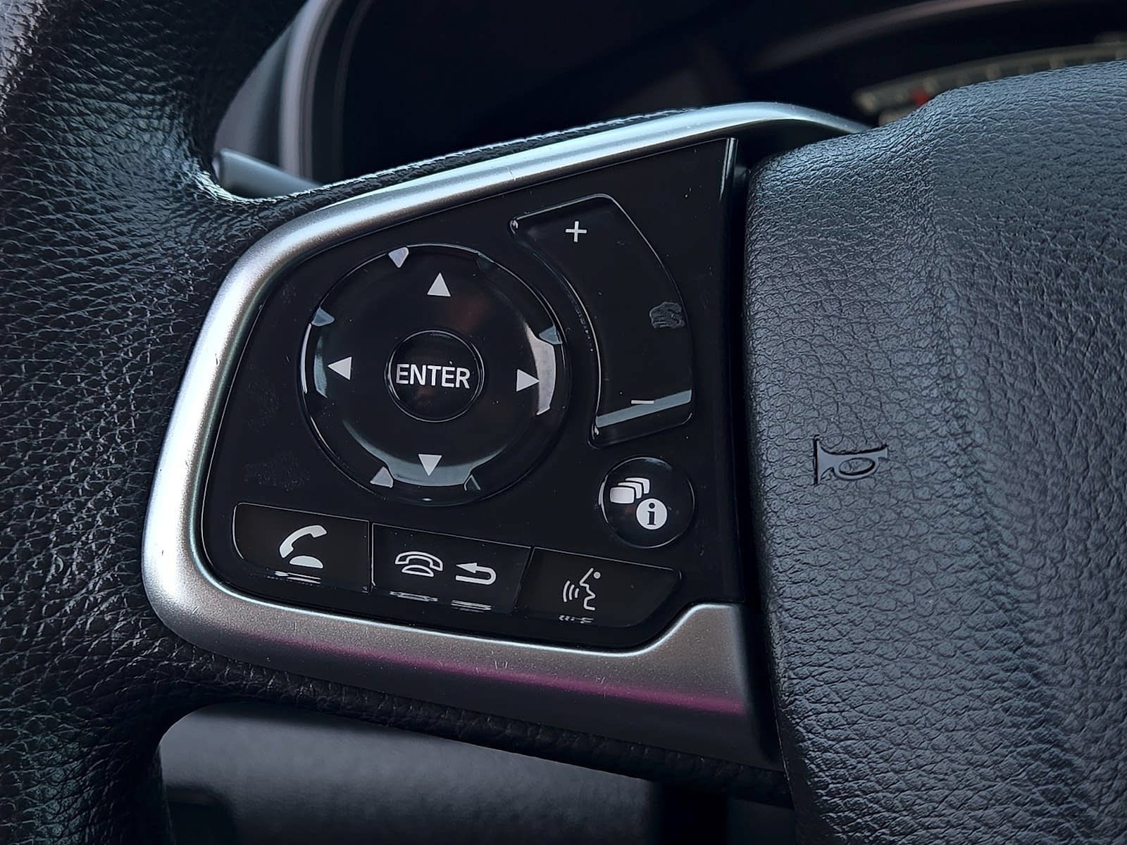 Used 2020 Honda CR-V LX image 18