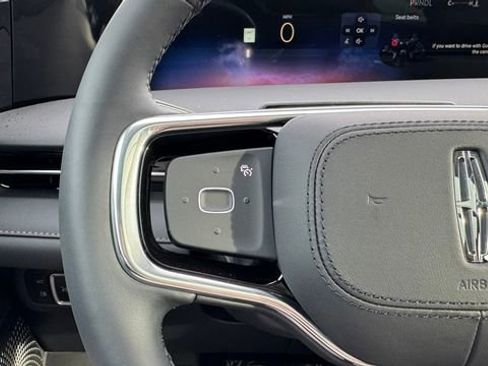 Used 2026 Lincoln Nautilus Reserve image 27