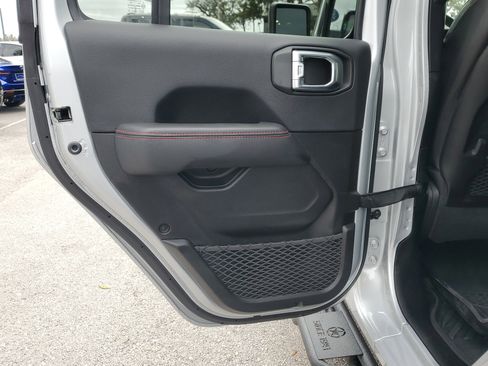 Used 2023 Jeep Gladiator Rubicon w/ Trailer Tow Package image 12