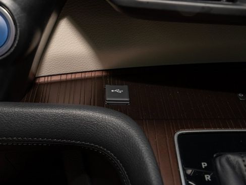 Used 2021 Toyota Sienna XLE image 19