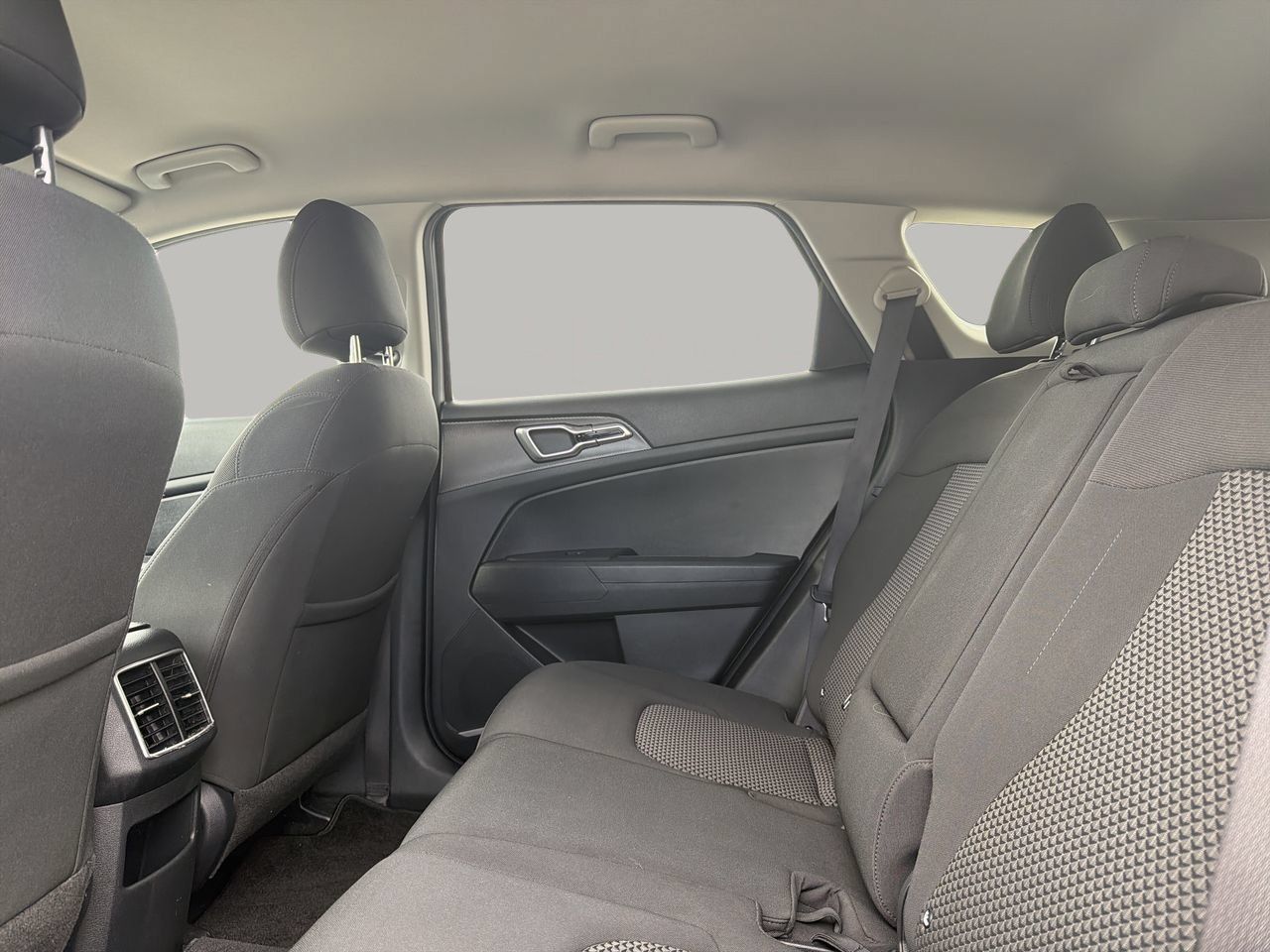 Used 2023 Kia Sportage LX FWD image 16