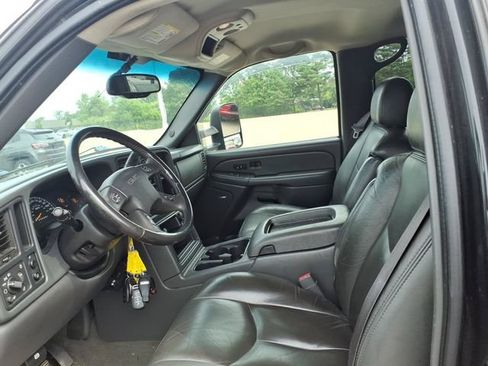 Used 2006 GMC Sierra 3500 SLT w/ Heavy-Duty Power Package RWD image 10