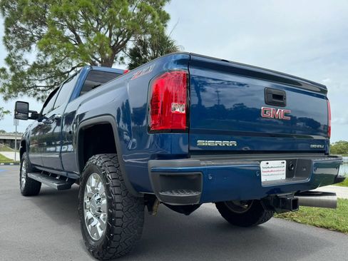 Used 2015 GMC Sierra 2500 Denali w/ Duramax Plus Package AWD/4WD image 5