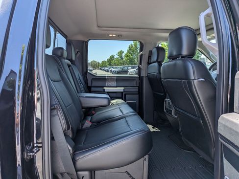 Used 2018 Ford F350 Lariat w/ Lariat Ultimate Package AWD/4WD image 32