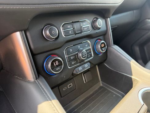 Used 2022 Chevrolet Tahoe LS AWD/4WD image 28