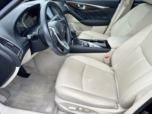 Used 2018 INFINITI Q50 Luxe w/ Essential Package (3.0T Luxe) image 6