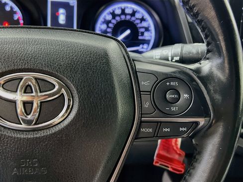 Used 2023 Toyota Camry SE FWD image 19