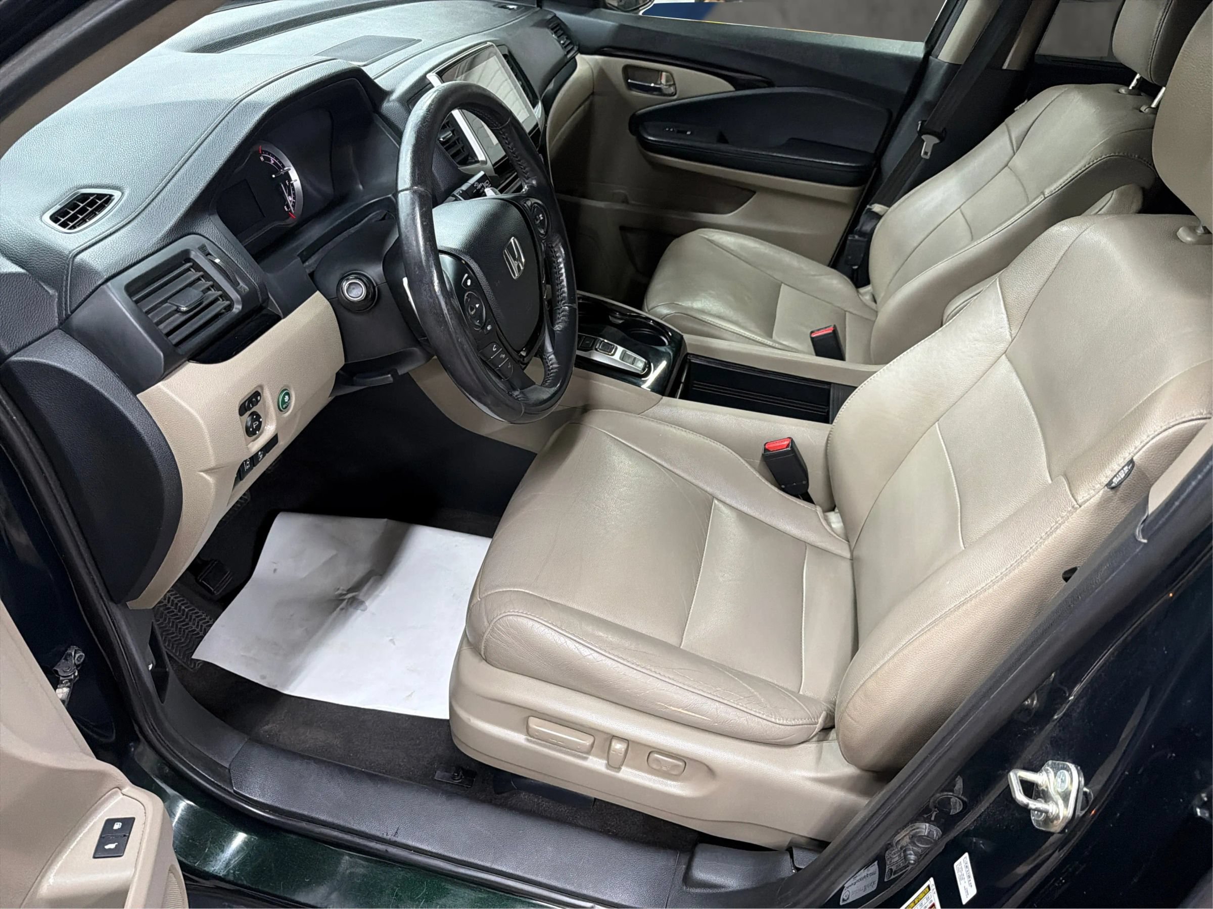 Used 2017 Honda Pilot Touring image 13