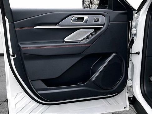 Used 2025 Ford Explorer ST w/ Sun And Sound Package image 22