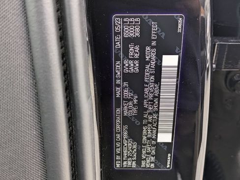 Certified 2023 Volvo XC90 T8 Plus AWD/4WD image 32