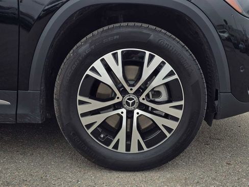 Used 2025 Mercedes-Benz GLA 250 image 9