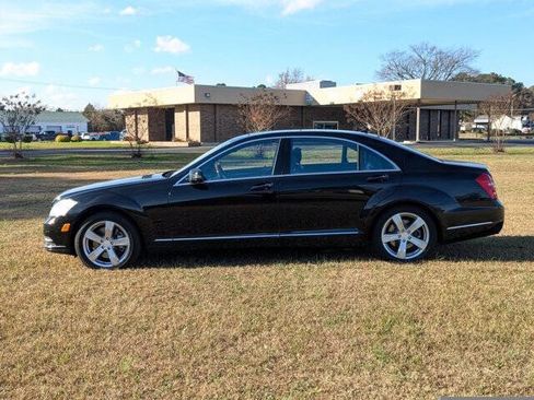 Used 2010 Mercedes-Benz S 550 4MATIC image 6