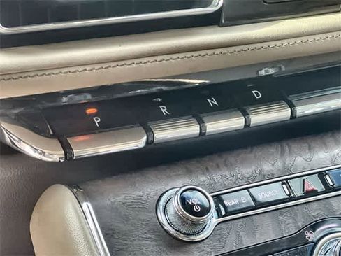 Used 2020 Lincoln Aviator Reserve w/ Equipment Group 202A image 16