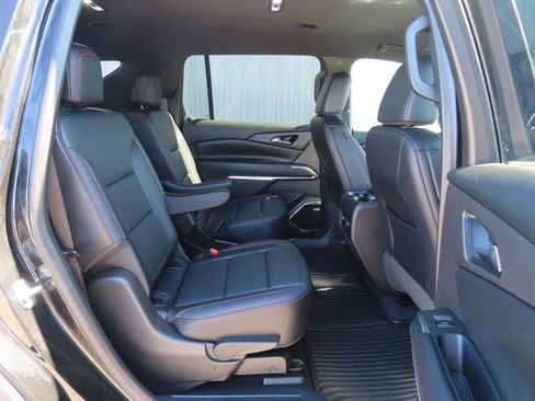Used 2025 Chevrolet Traverse Z71 w/ Enhanced Driving Package AWD/4WD image 29