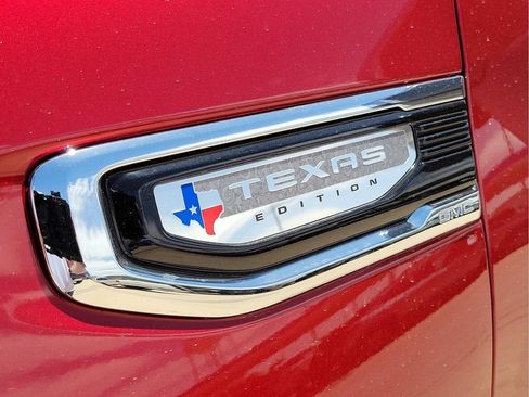 Used 2025 GMC Sierra 1500 SLT RWD image 9