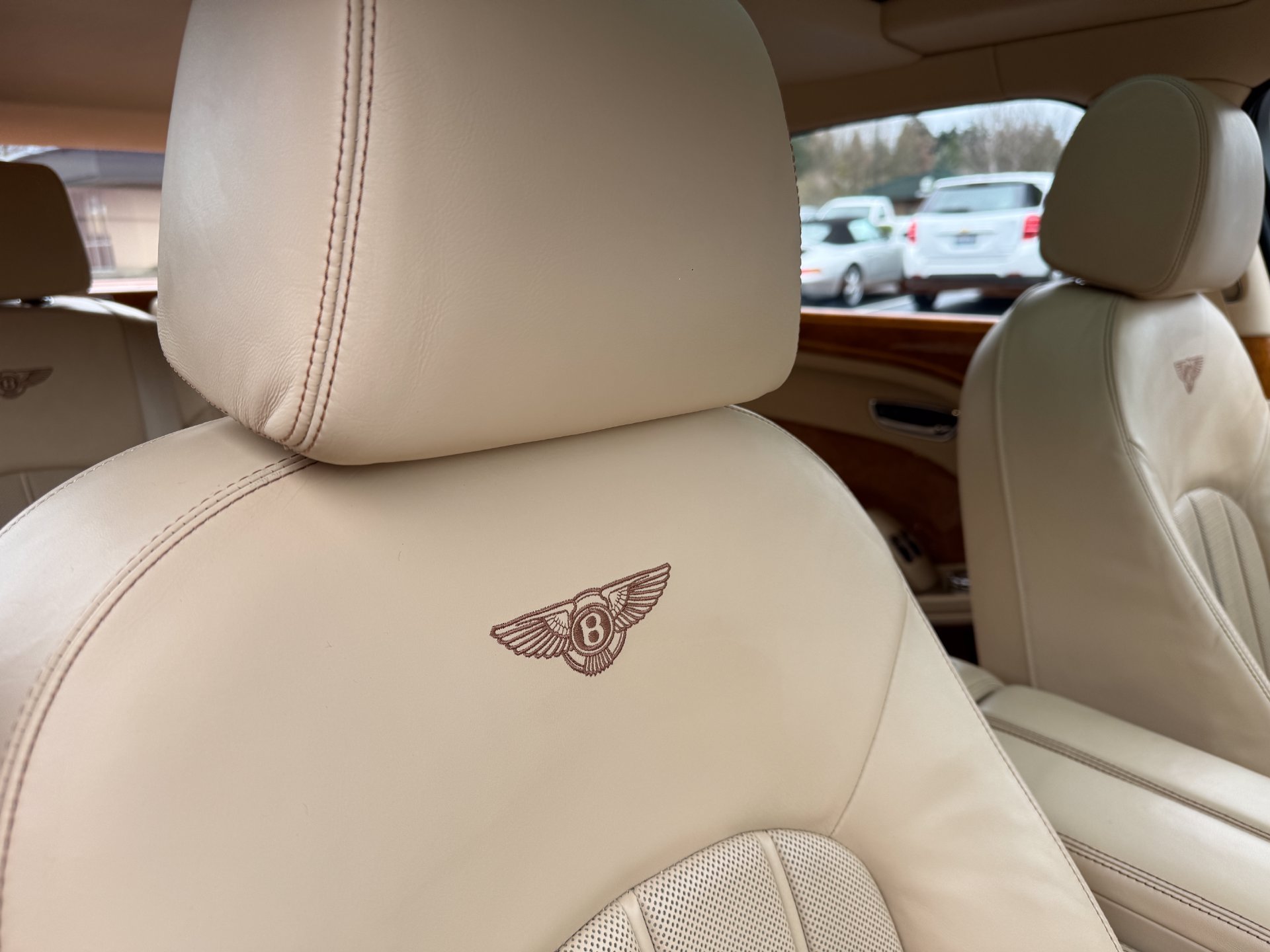 Used 2013 Bentley Mulsanne RWD image 39