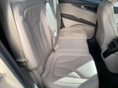 Used 2018 Lincoln MKX Reserve w/ Lincoln MKX Climate Package image 14