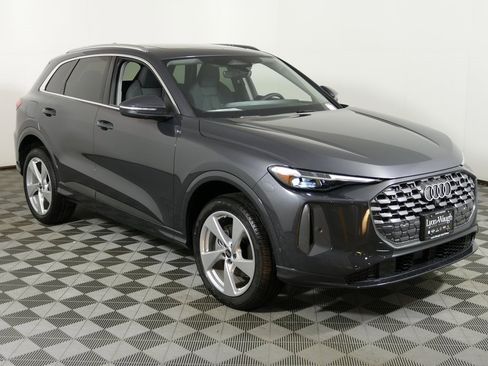 New 2025 Audi Q5 Premium Plus image 1