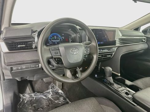Used 2025 Toyota Camry LE FWD image 11