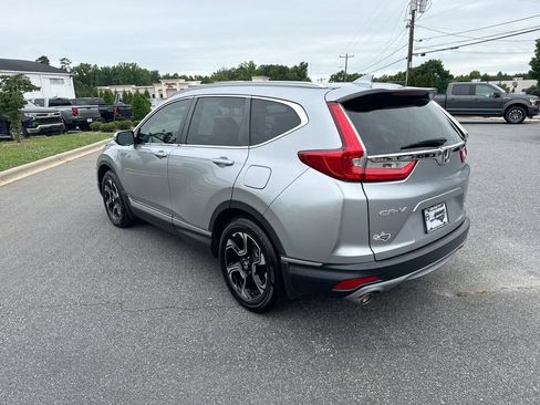 Used 2019 Honda CR-V Touring image 5