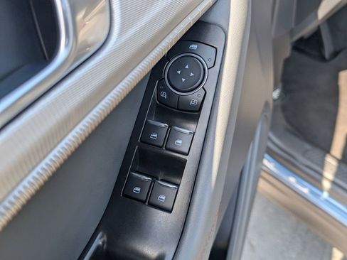 Used 2025 Ford Explorer Active RWD image 25