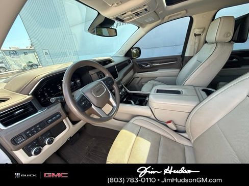 Used 2023 GMC Yukon XL Denali AWD/4WD image 6