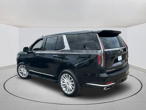 Certified 2024 Cadillac Escalade Premium Luxury RWD image 3