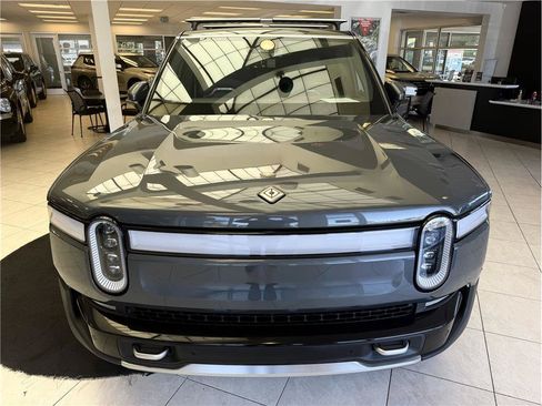Used 2024 Rivian R1S Adventure AWD/4WD image 2