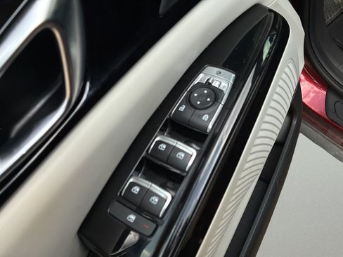Used 2022 Kia Carnival SX Prestige FWD image 21