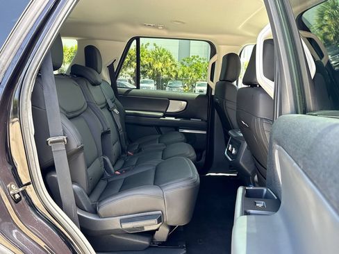 Certified 2025 Ford Expedition Active RWD image 30