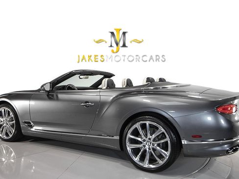 Used 2021 Bentley Continental GT image 6