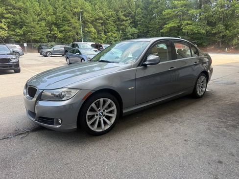 Used 2011 BMW 328i Sedan RWD image 3