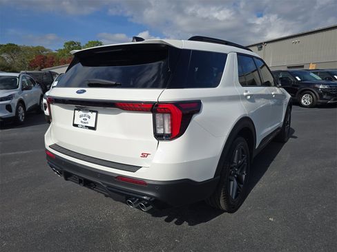 New 2026 Ford Explorer ST w/ Sun And Sound Package image 4