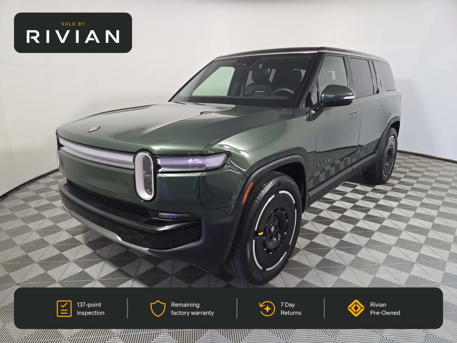 Used 2025 Rivian R1S Adventure Dual AWD/4WD image 1