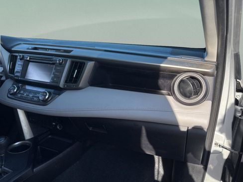 Used 2014 Toyota RAV4 XLE image 33
