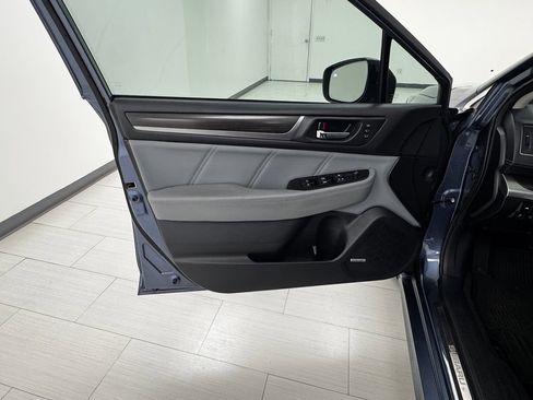 Used 2018 Subaru Legacy 2.5i Limited image 9