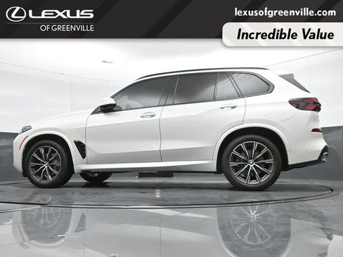 Used 2025 BMW X5 xDrive40i w/ M Sport Package AWD/4WD image 15