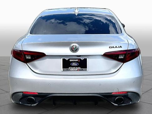Used 2019 Alfa Romeo Giulia Ti Sport w/ Quick Order Package 22U Sport RWD image 5