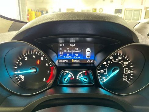 Used 2017 Ford Escape Titanium image 15