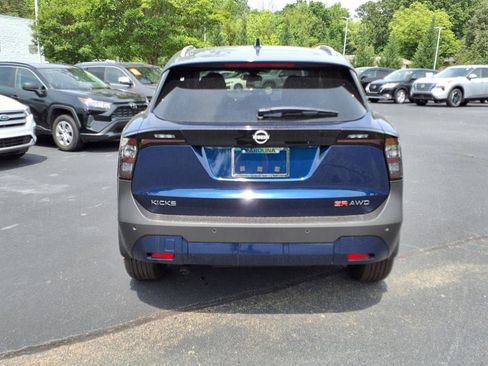 New 2025 Nissan Kicks SR image 4