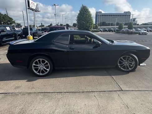 Used 2022 Dodge Challenger GT AWD/4WD image 4